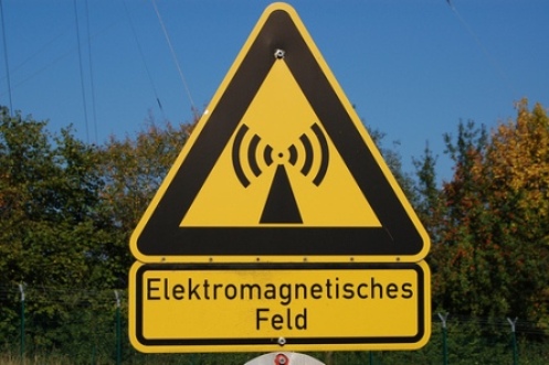 Cartel Electromagneticos